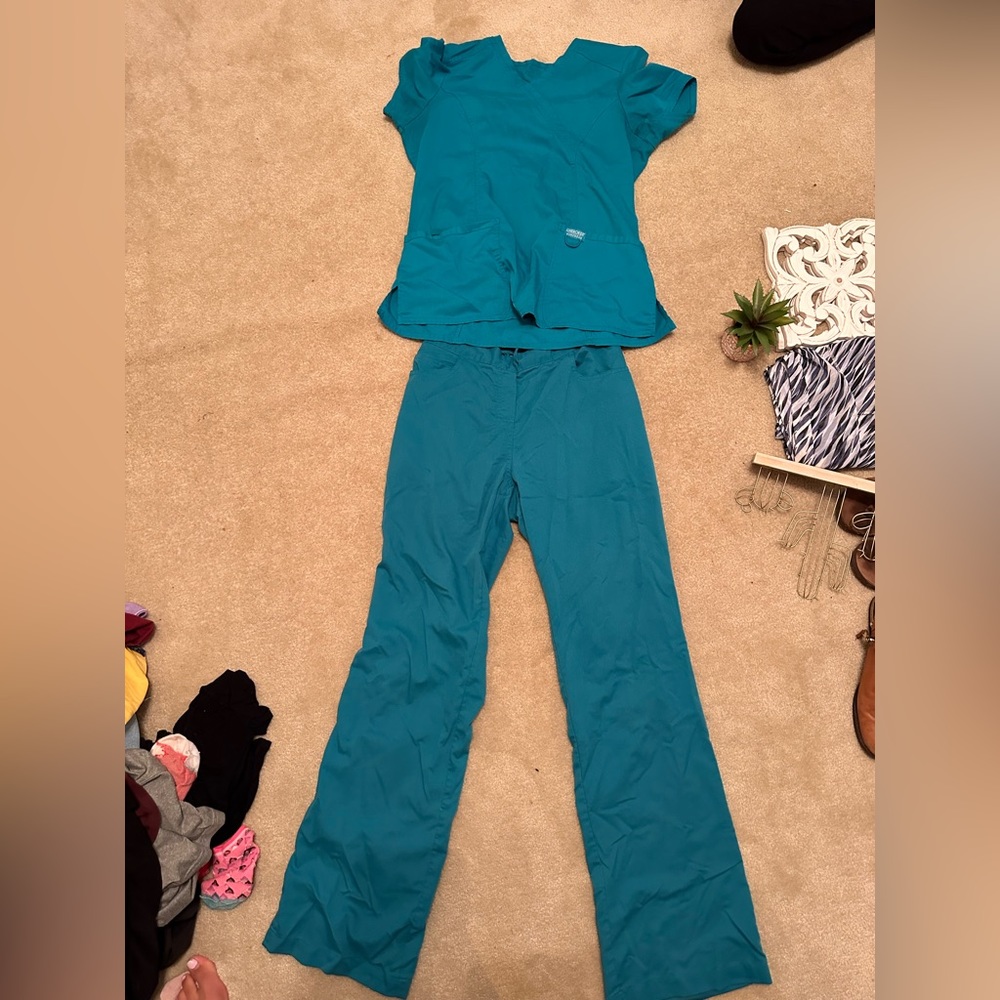 Cherokee scrub set